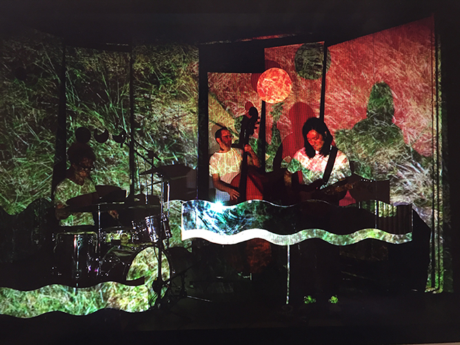 Mareike Lee + Marc Sabat, HANDS to MOUTHS, video installation