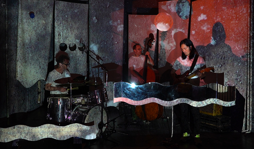 Mareike Lee + Marc Sabat, HANDS to MOUTHS, video installation